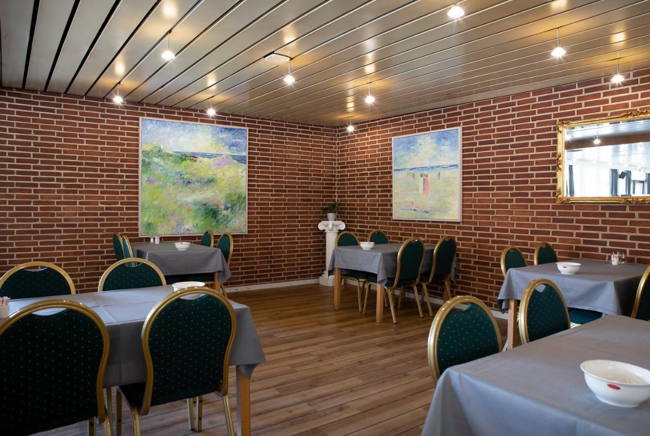 Hotel Lynggaarden Хернинг Экстерьер фото